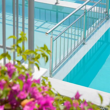 Aparthotel Sourinis Luxury